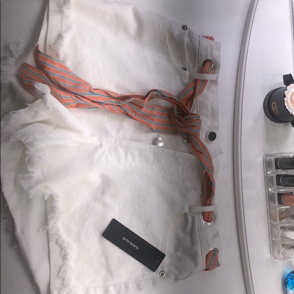 white shorts with belt